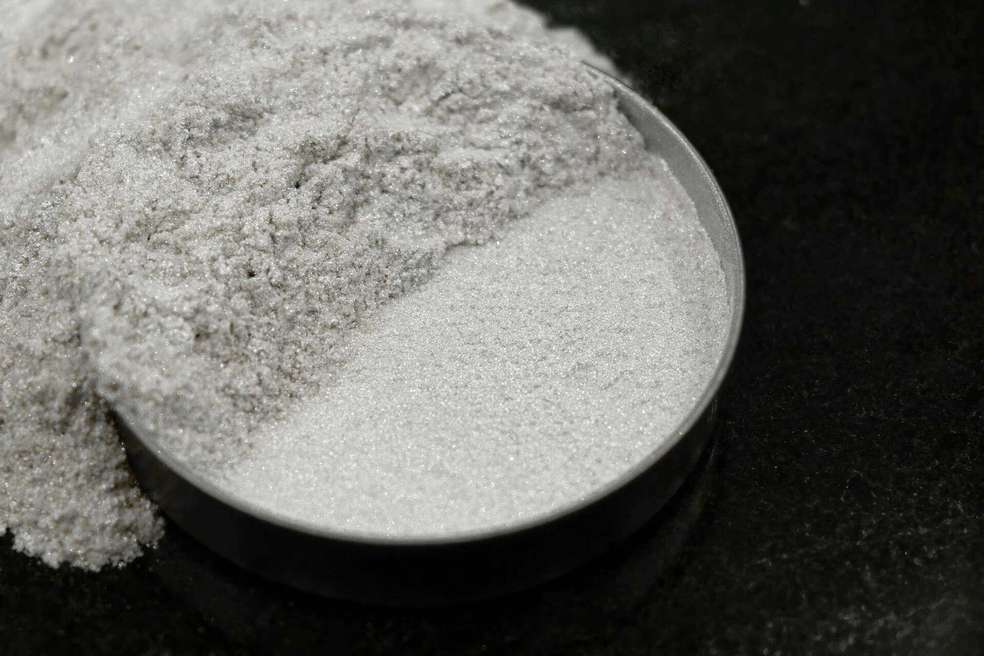 پیگمنت های سفید صدفی