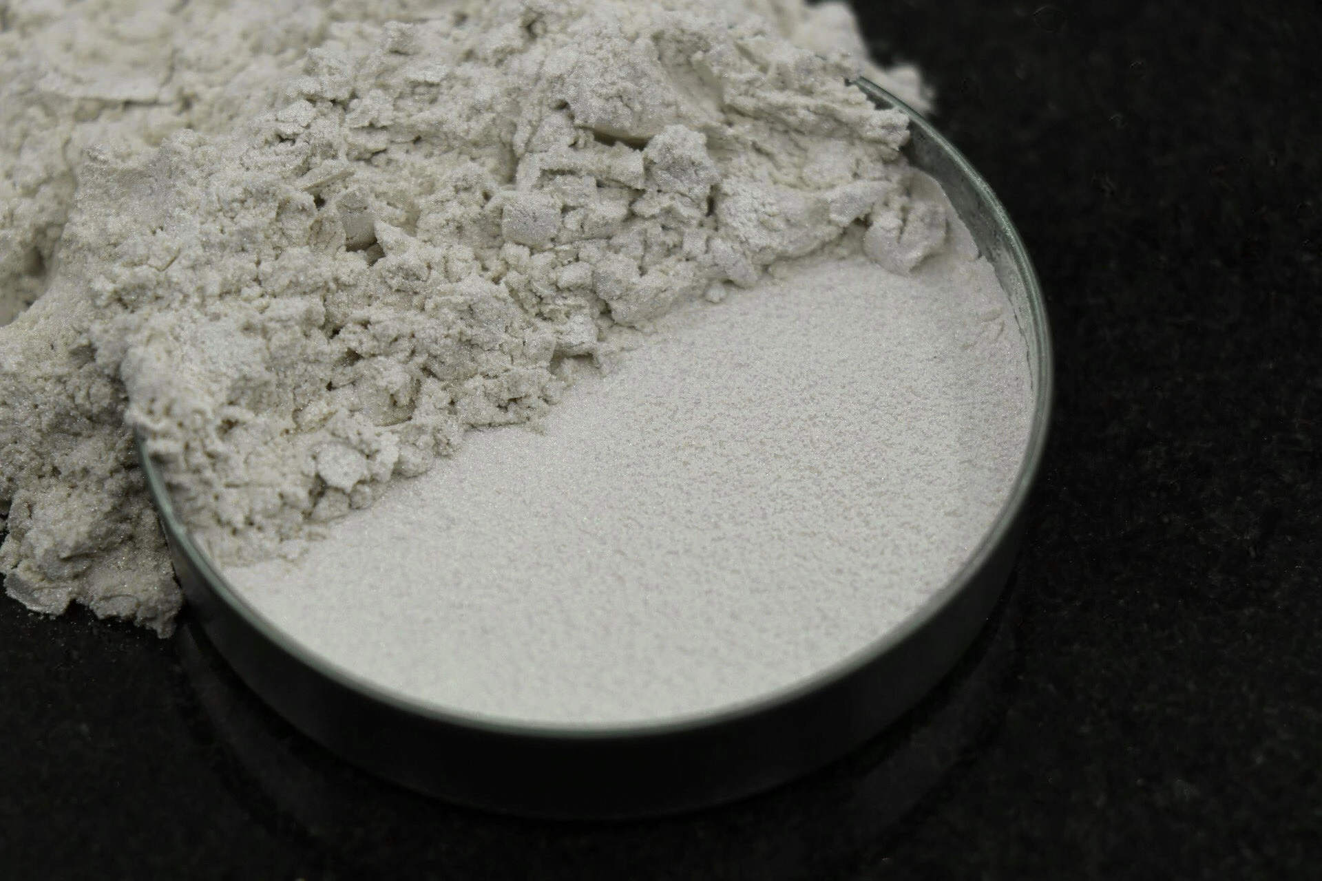 پیگمنت های سفید صدفی