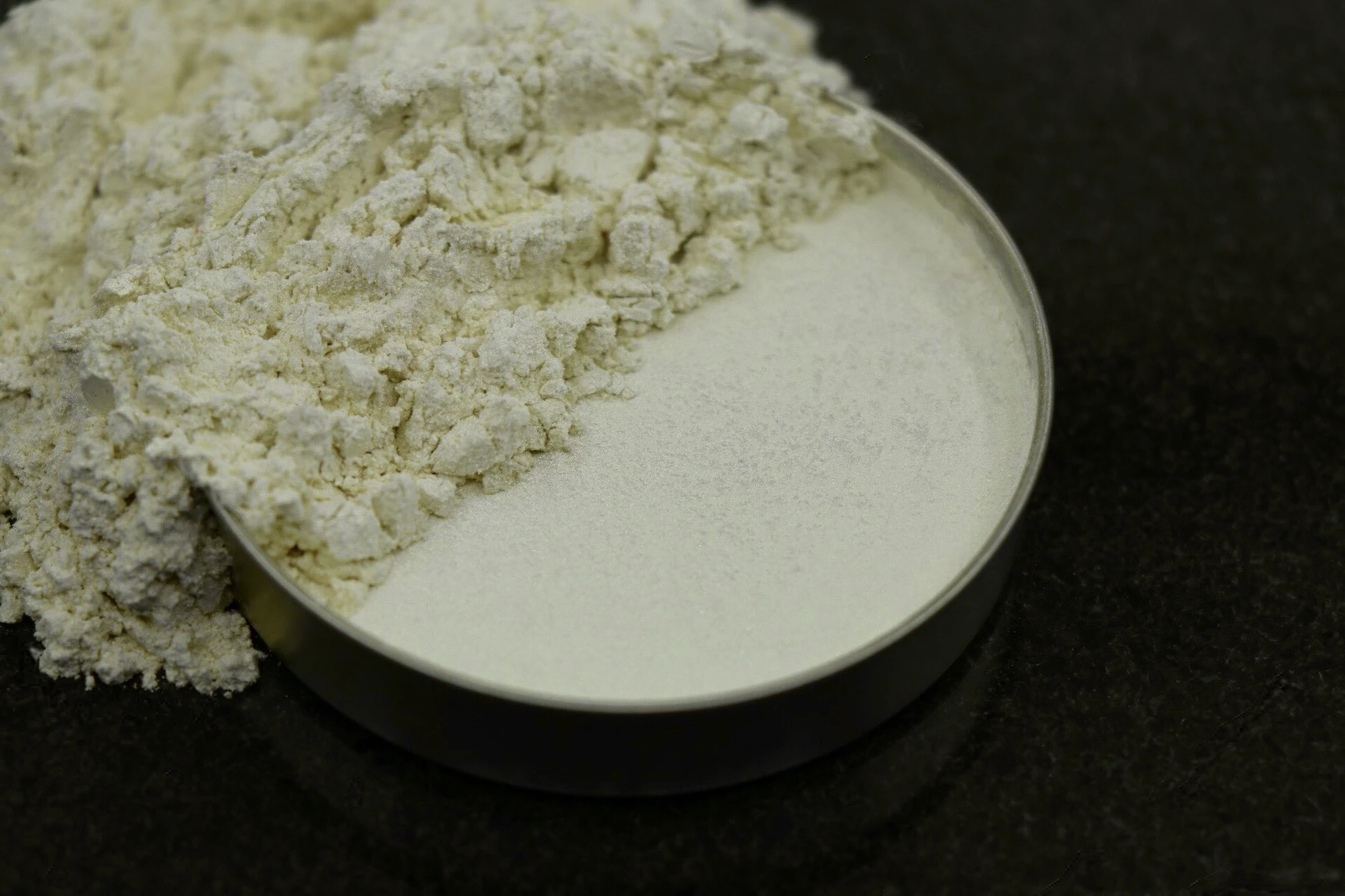 پیگمنت های سفید صدفی