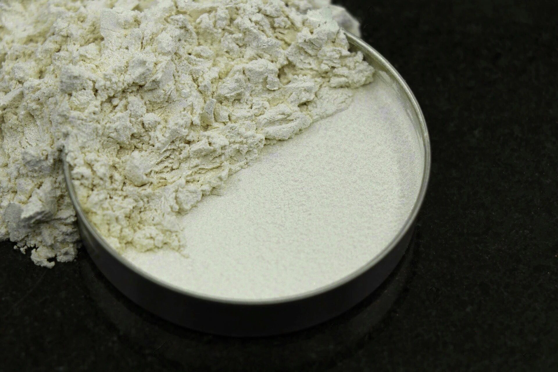 پیگمنت های سفید صدفی