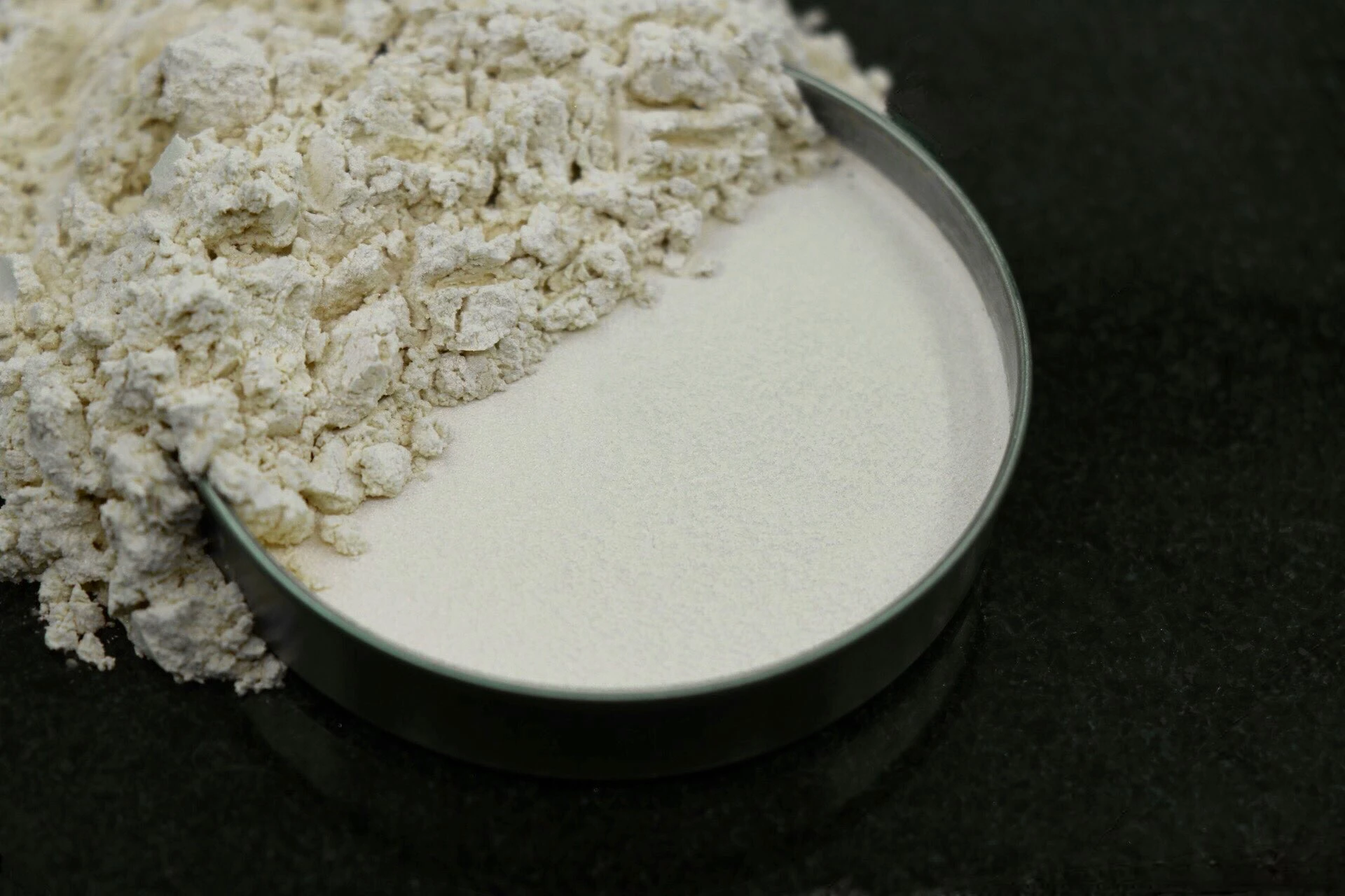 پیگمنت های سفید صدفی