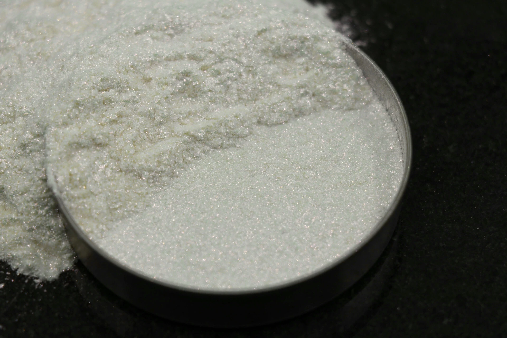 پیگمنت های سفید صدفی