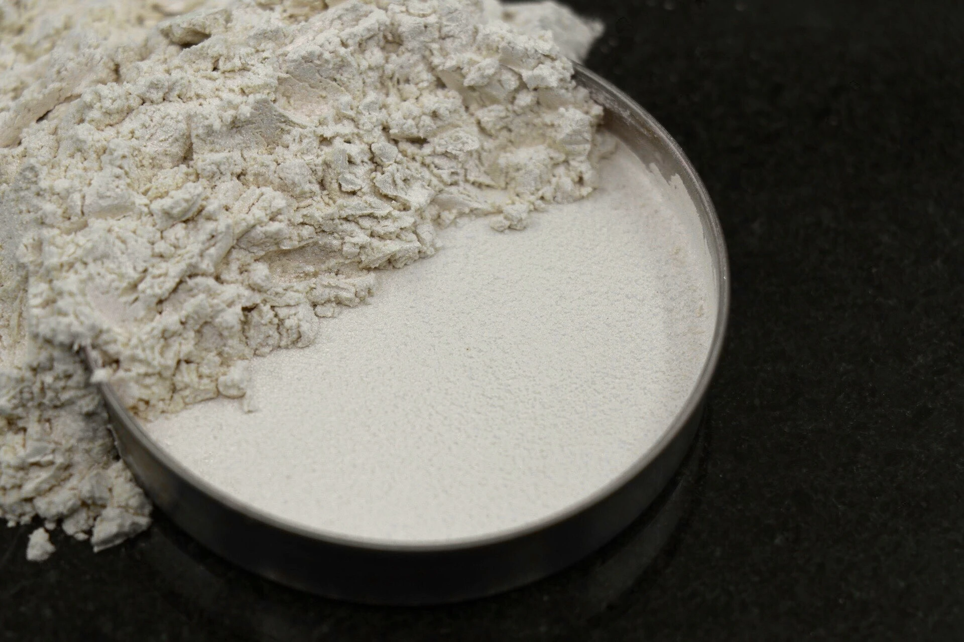 پیگمنت های سفید صدفی