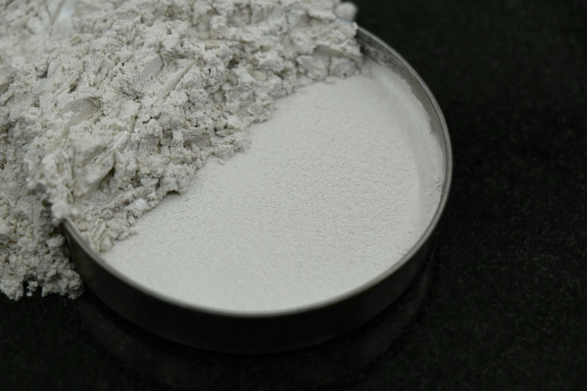 پیگمنت های سفید صدفی