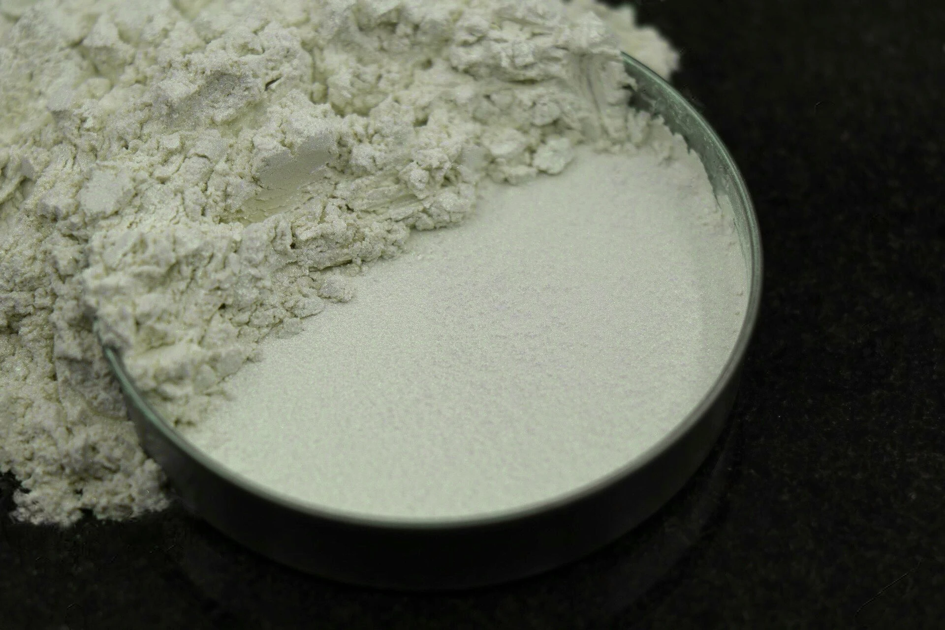 پیگمنت های سفید صدفی