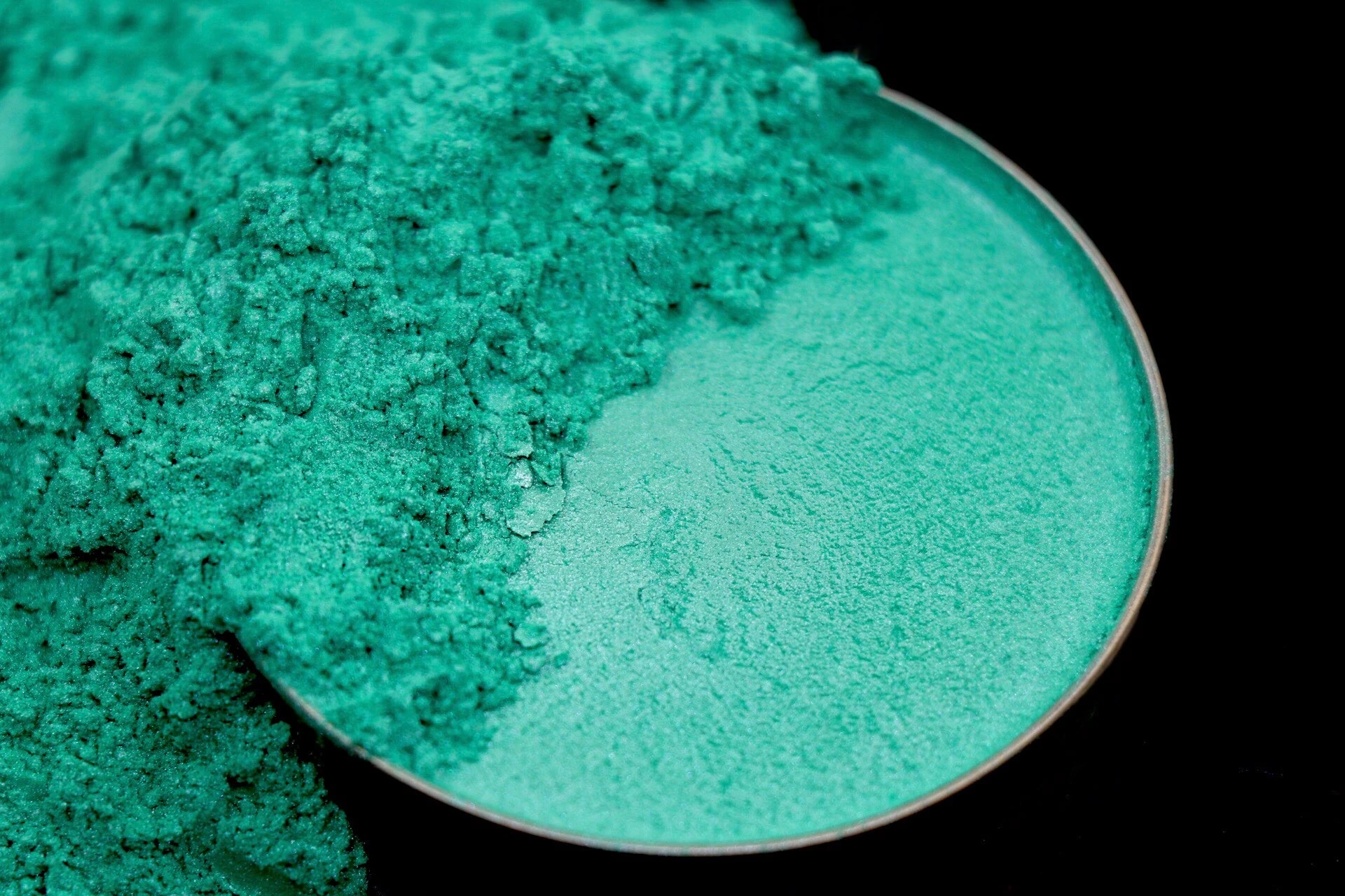 پیگمنت های سفید صدفی