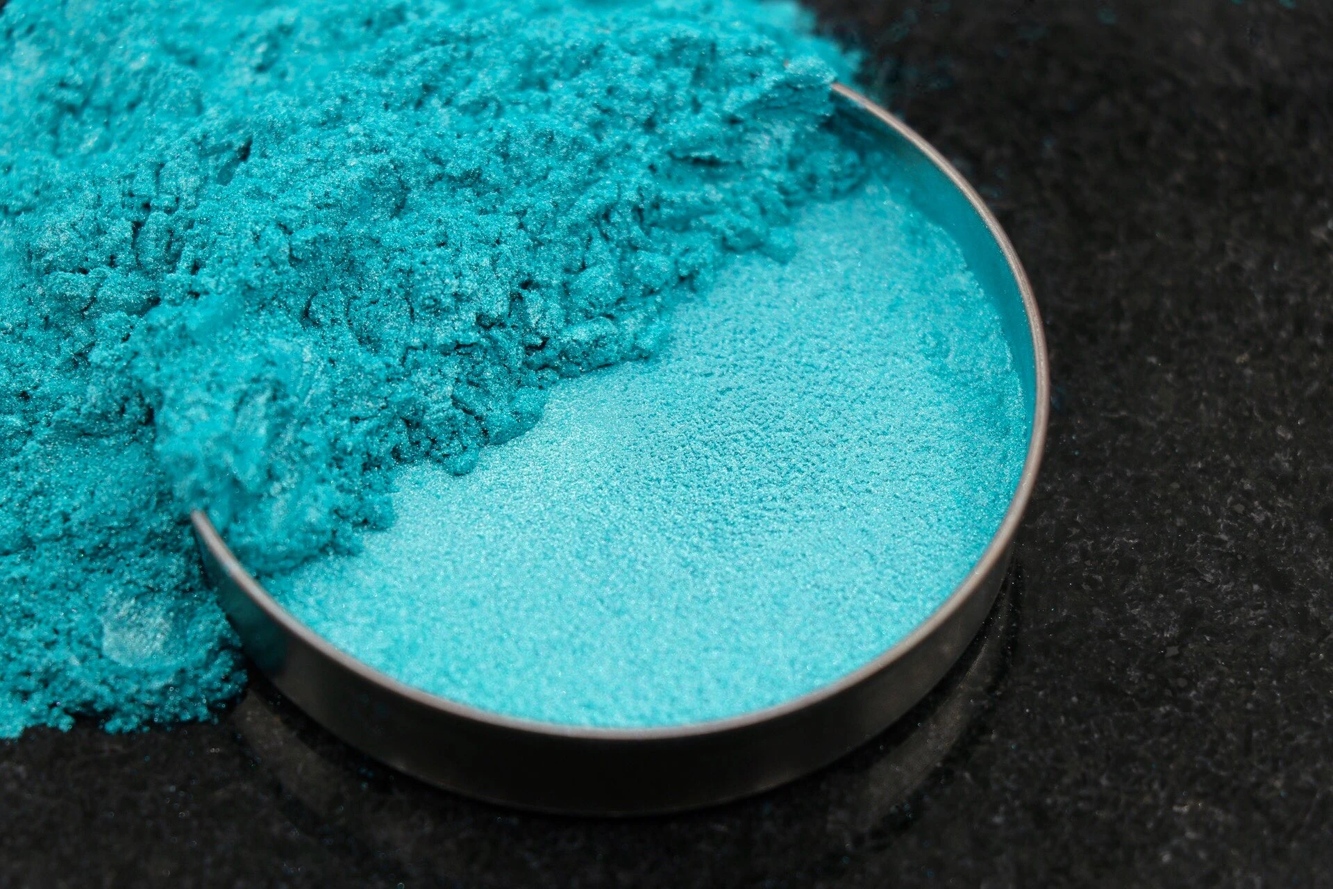 پیگمنت های سفید صدفی