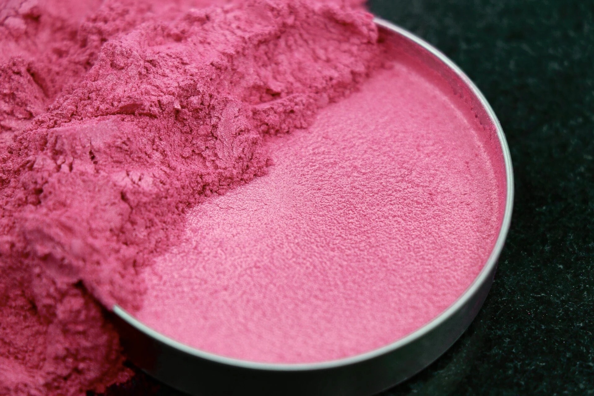 پیگمنت های سفید صدفی