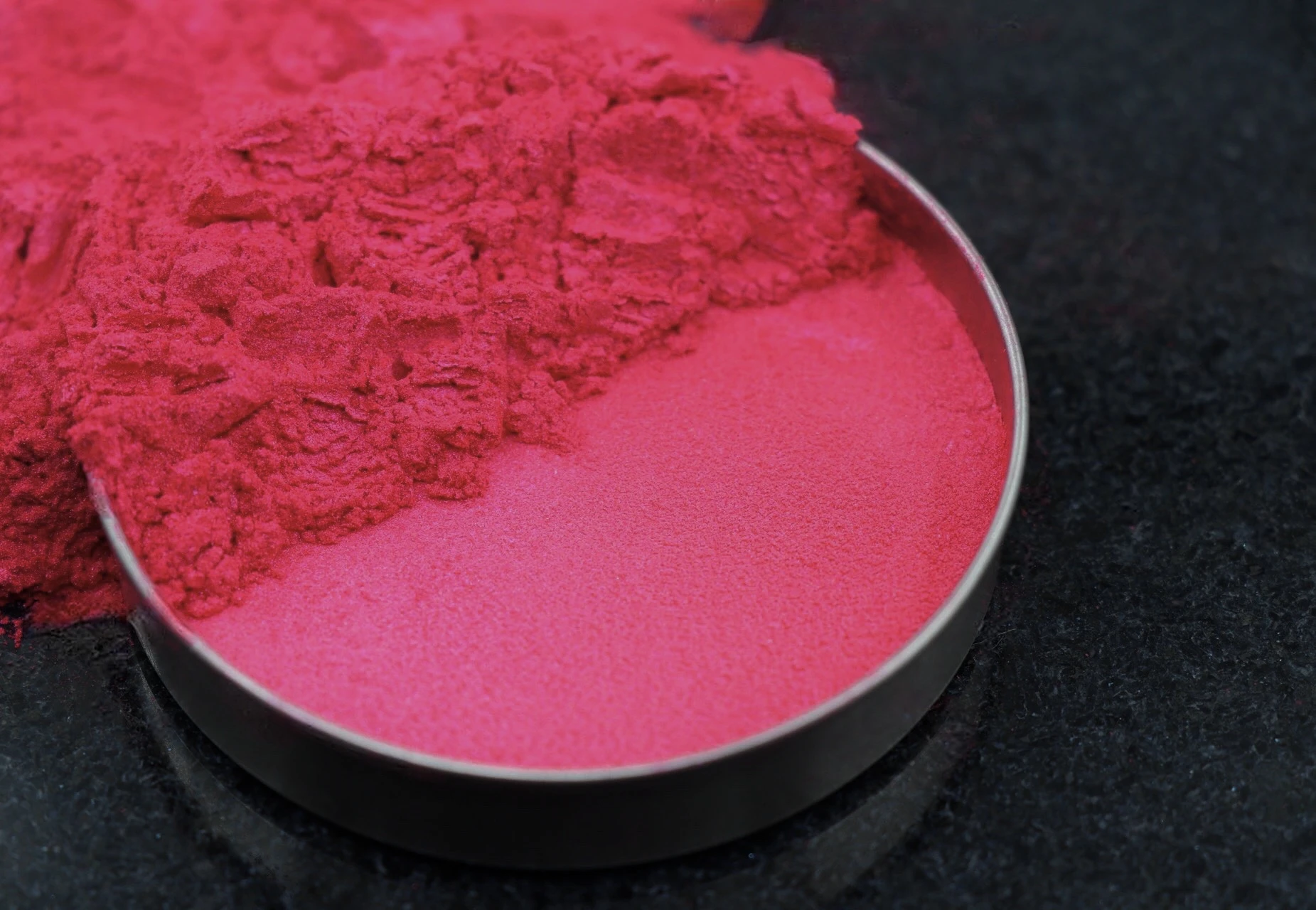 پیگمنت های سفید صدفی