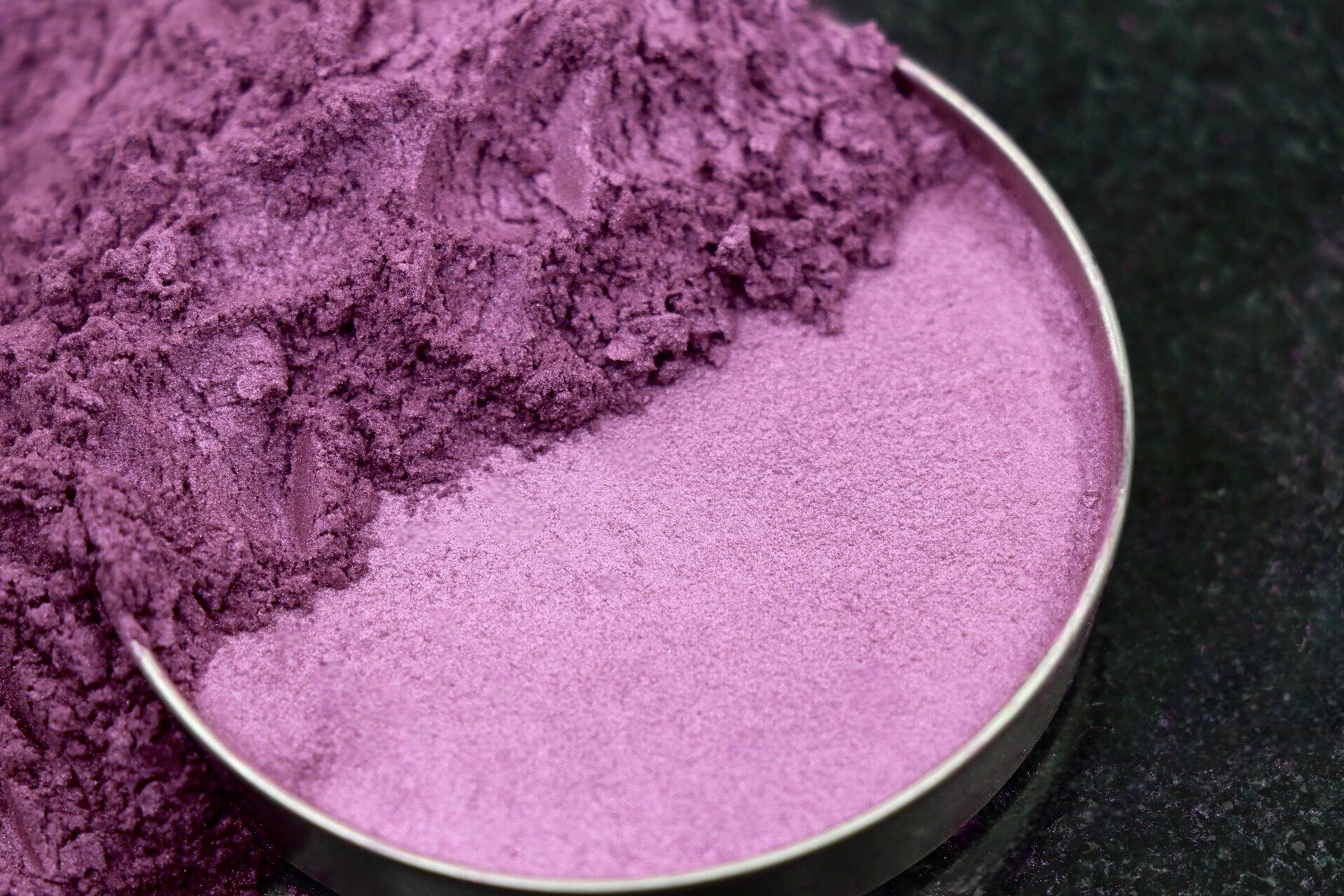 پیگمنت های سفید صدفی