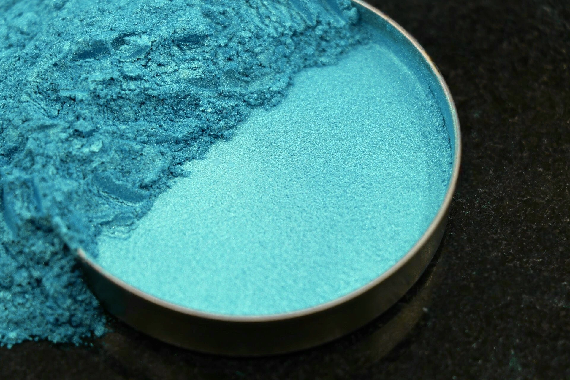 پیگمنت های سفید صدفی