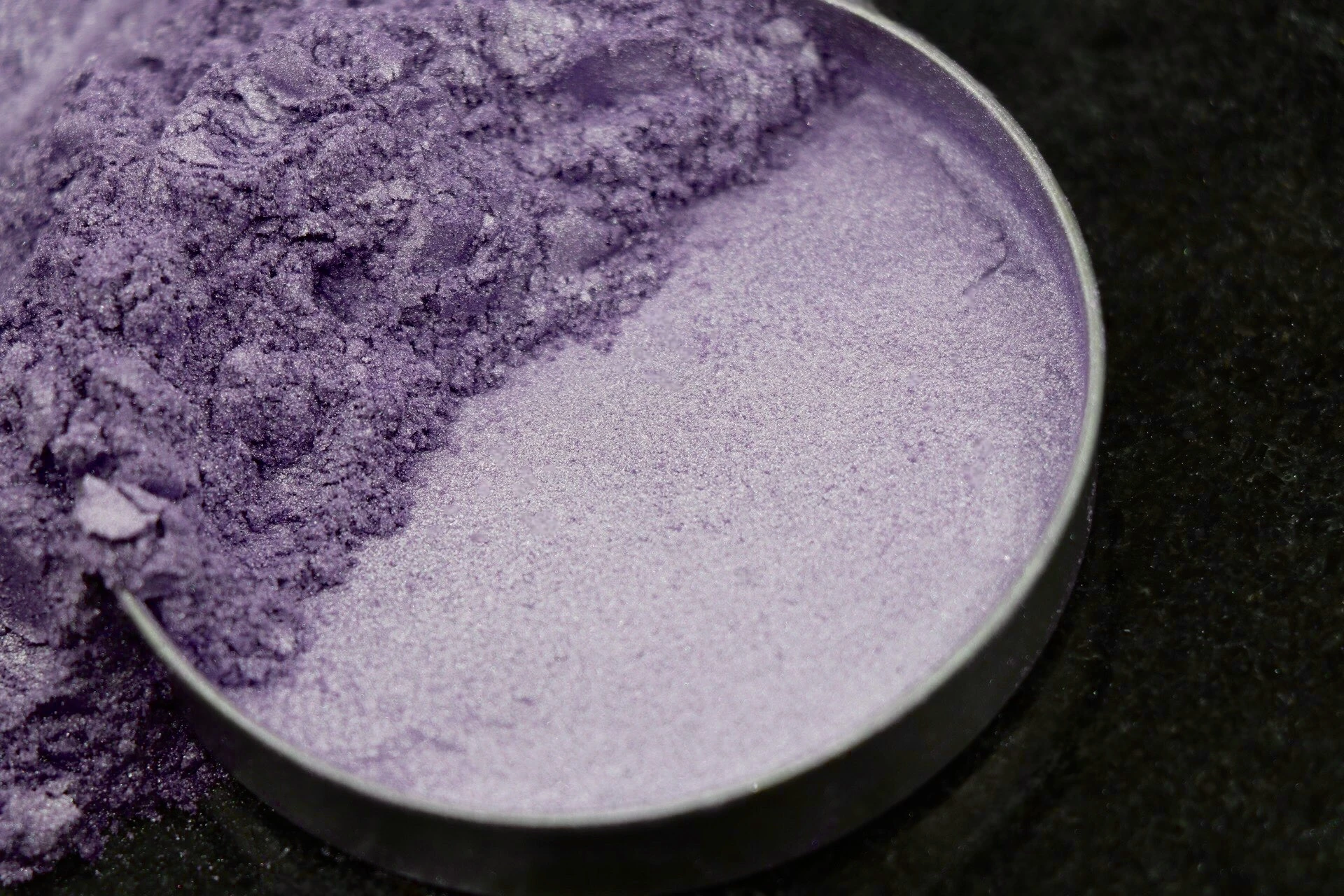 پیگمنت های سفید صدفی