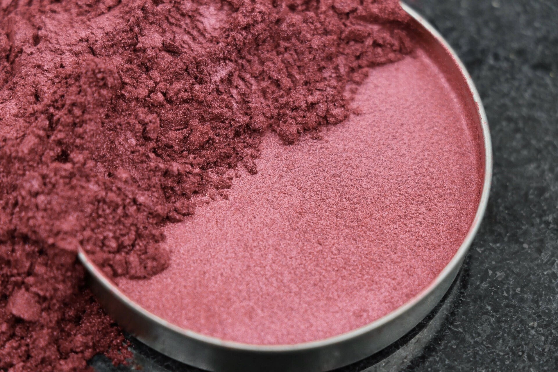 پیگمنت های سفید صدفی