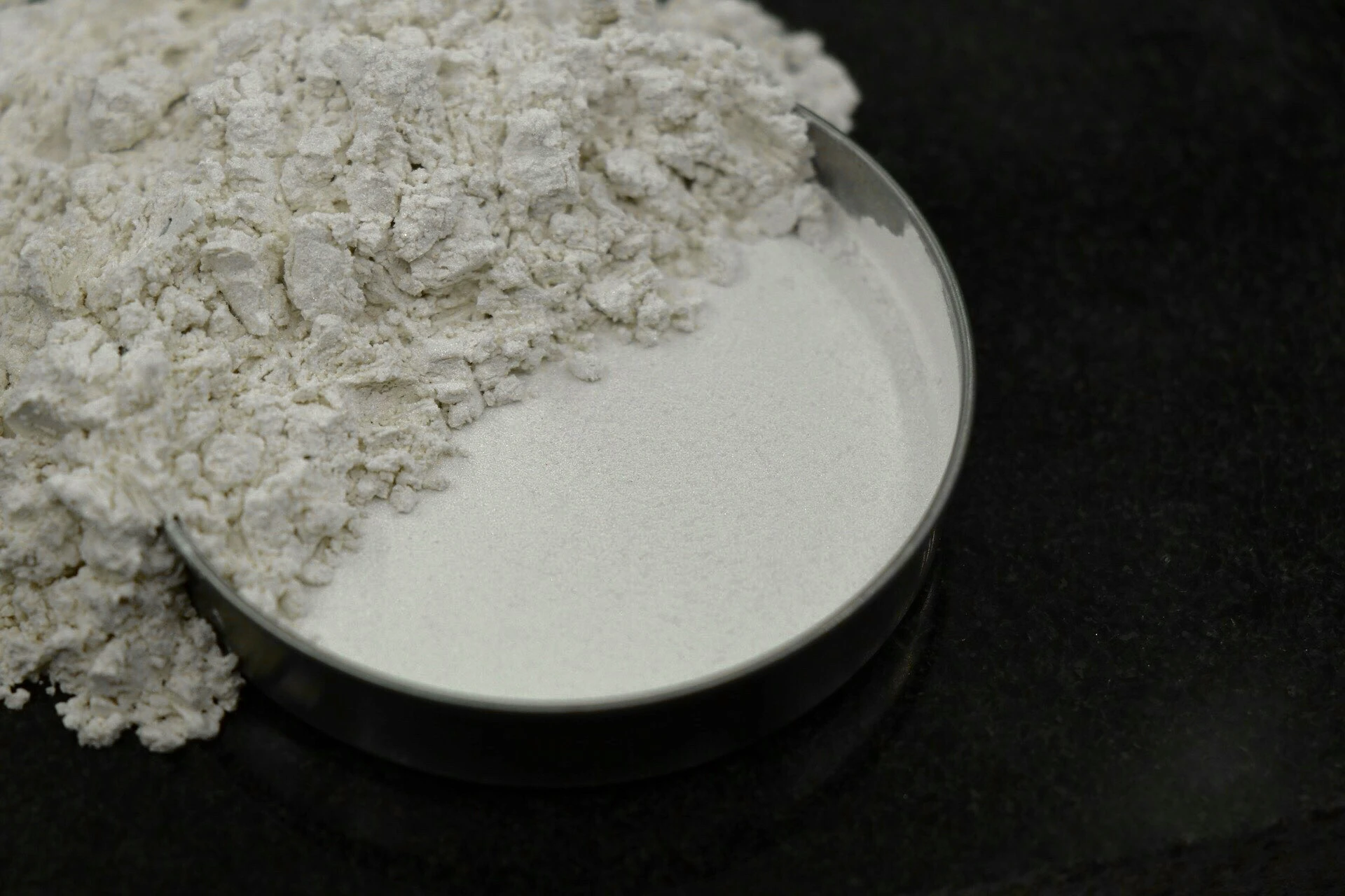 پیگمنت های سفید صدفی