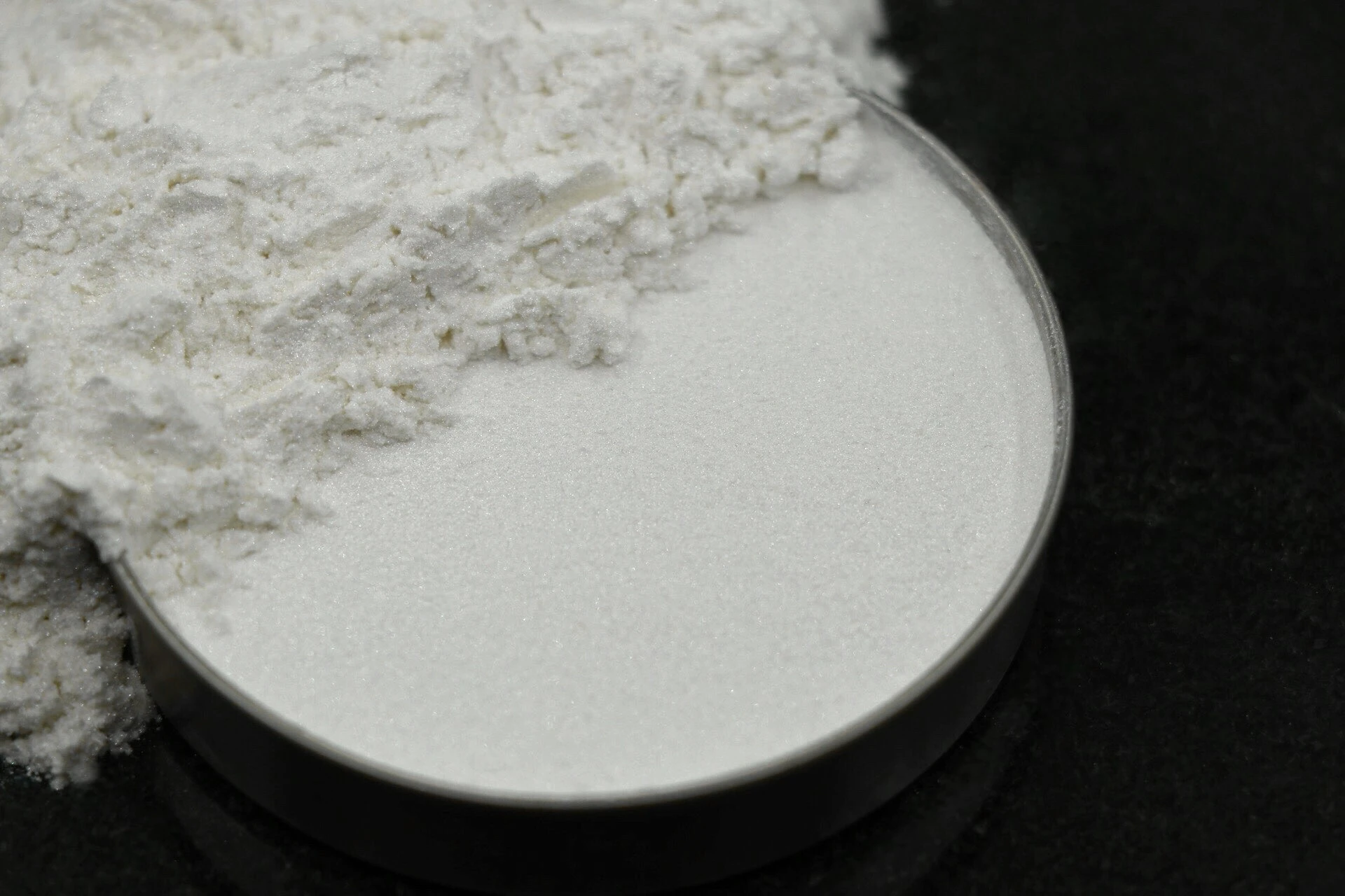 پیگمنت های سفید صدفی