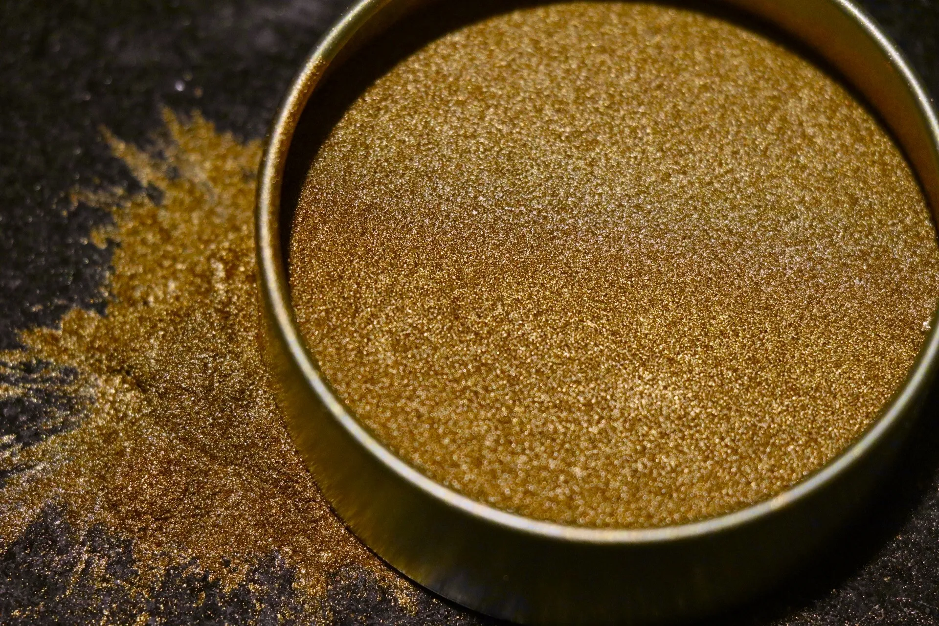 پیگمنت های طلایی سری طلایی روشن