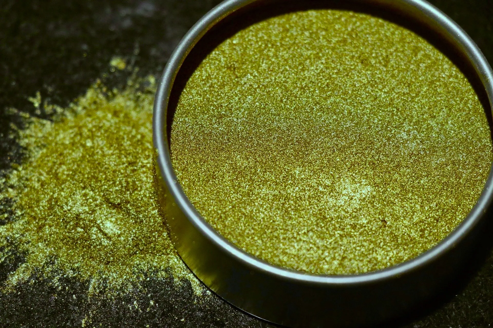 پیگمنت های متالیک سری طلایی کاهی سبز