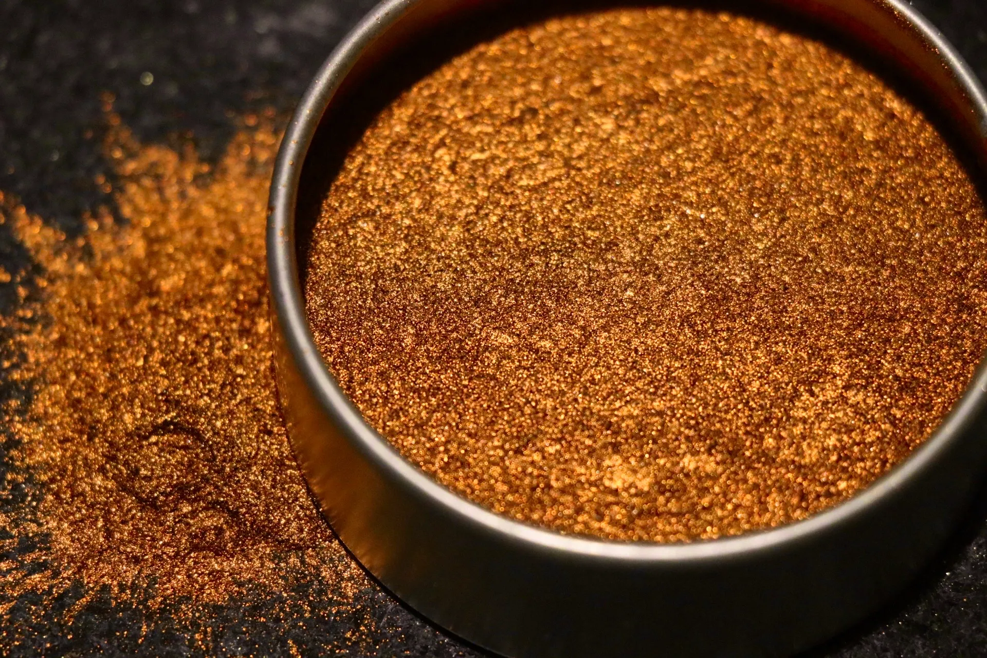 پیگمنت های متالیک سری طلایی خاص