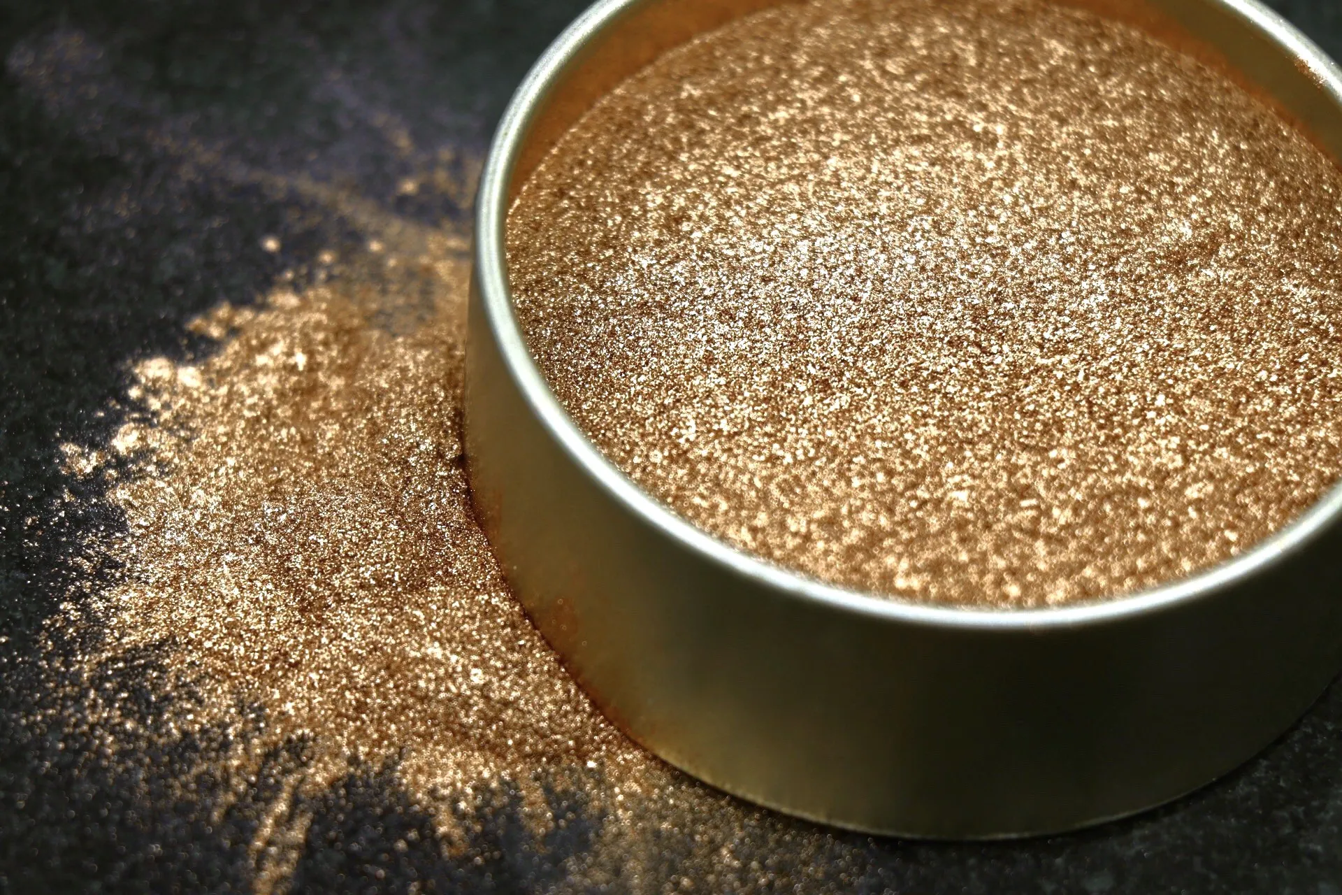 پیگمنت های طلایی سری طلایی روشن