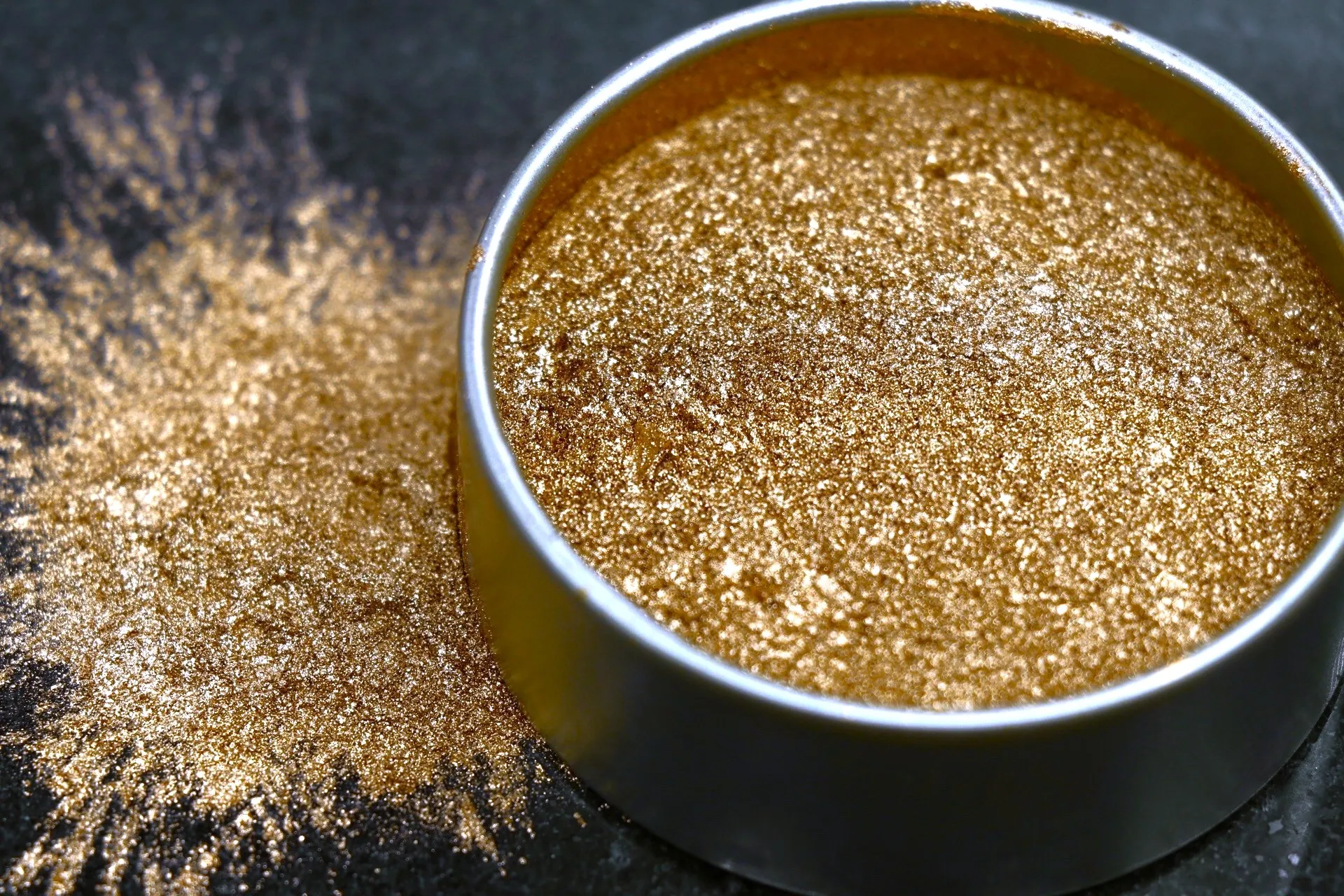 پیگمنت های طلایی سری طلایی روشن