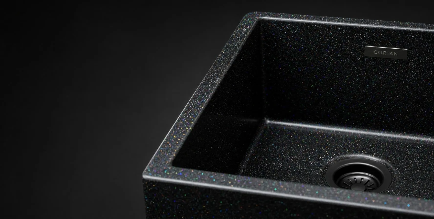 Glitters in decoration for premium surfaces and elegant sparkle effects